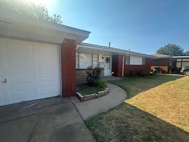 Building Photo - 2524 Eagle Dr