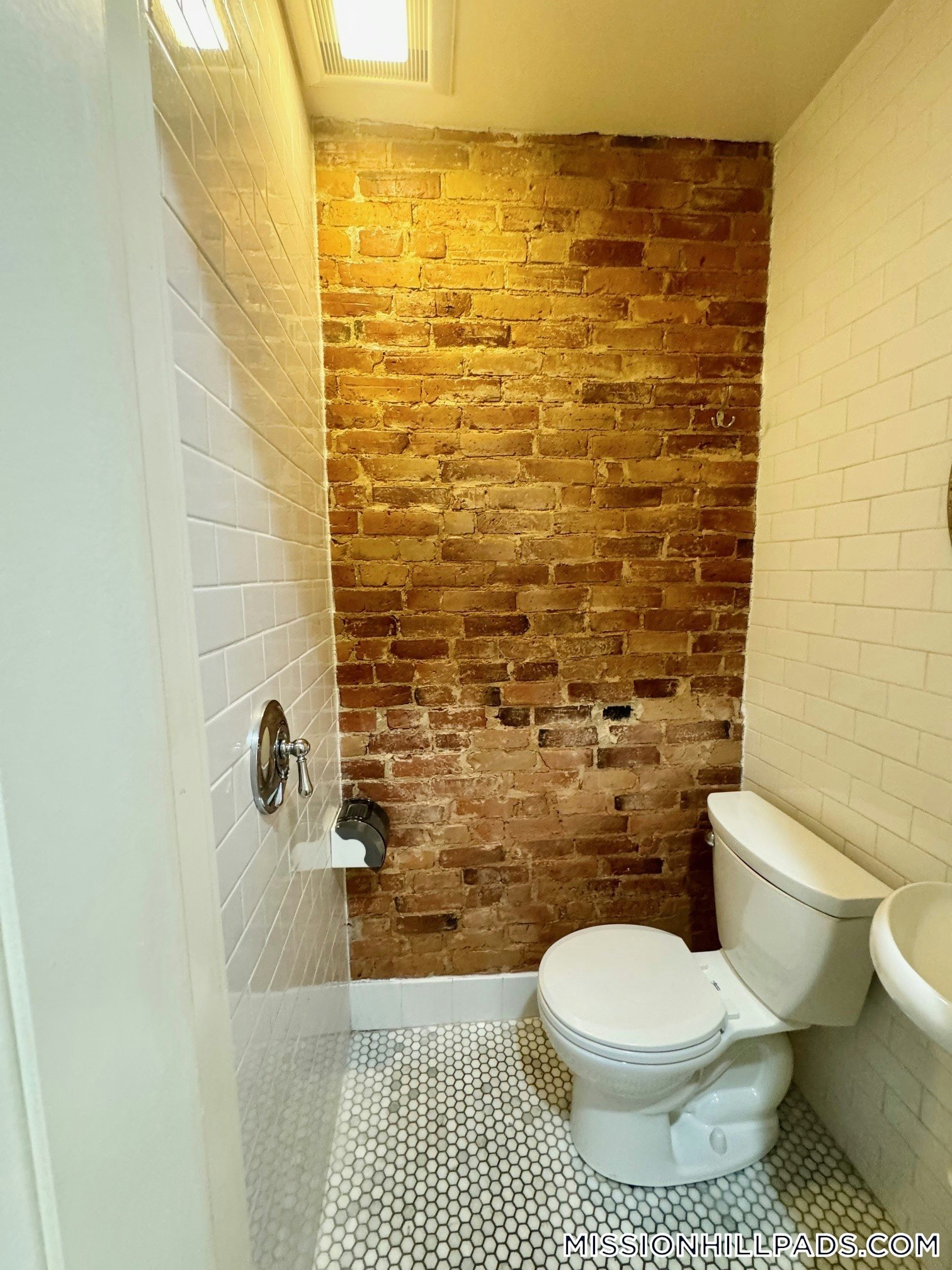 Building Photo - 830 Huntington Ave