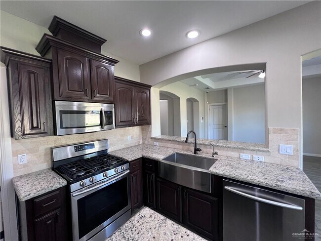 Building Photo - 5016 Escondido Pass