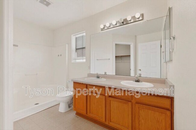 Building Photo - 908 Bursum Ln SE