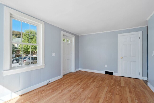 Building Photo - 80 Concord Way