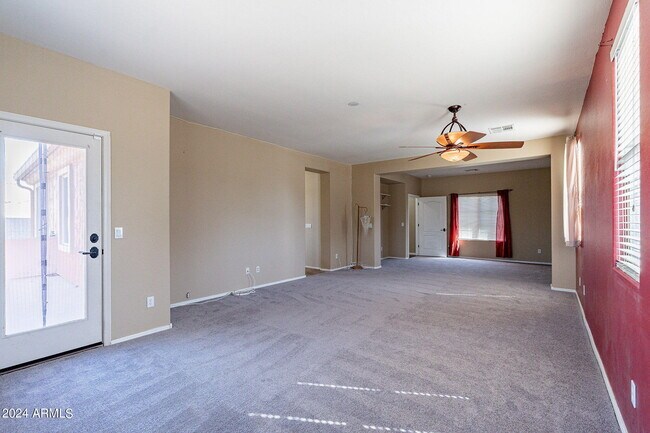Building Photo - 6922 S Black Hills Way