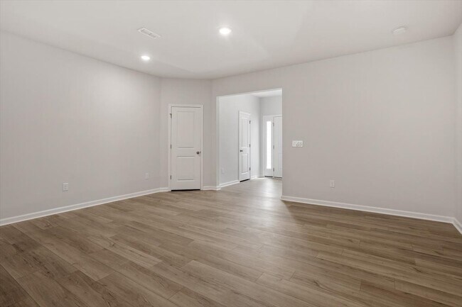 Building Photo - 103 Verlands Way