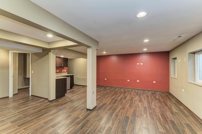 Building Photo - 2222 Seaver Ln