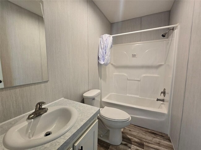 Building Photo - 24048 Ermine Rd