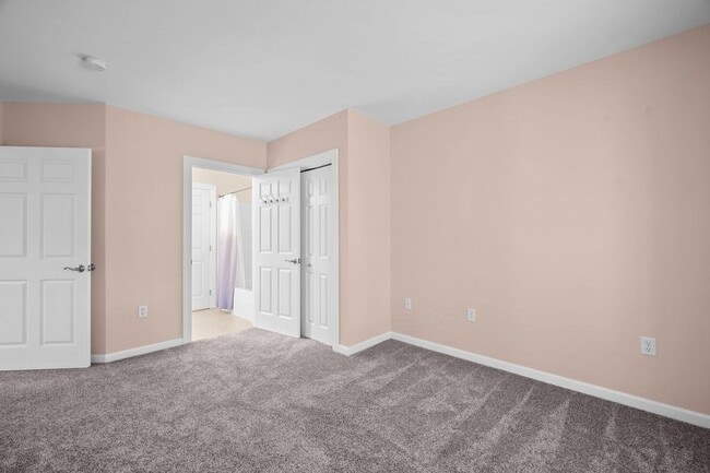 Building Photo - 6 Woodman Way