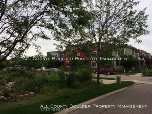 Building Photo - 1575 Zamia Ave