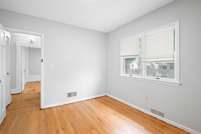 Building Photo - 5 Lincoln St