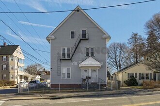 Building Photo - 471 Smithfield Ave