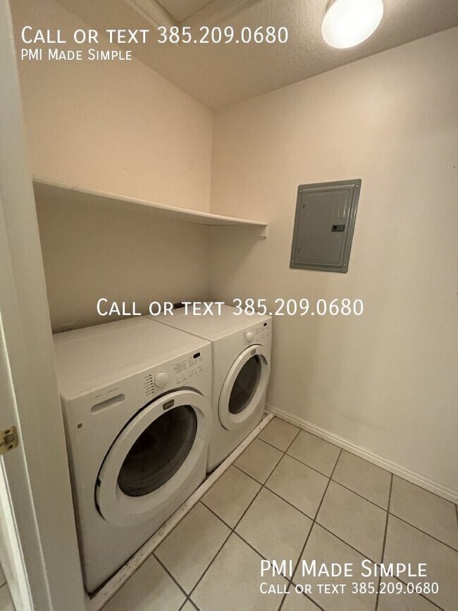 Building Photo - 3371 E Ridge Rte Rd