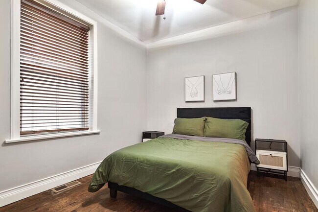 Building Photo - 3649 N Whipple St