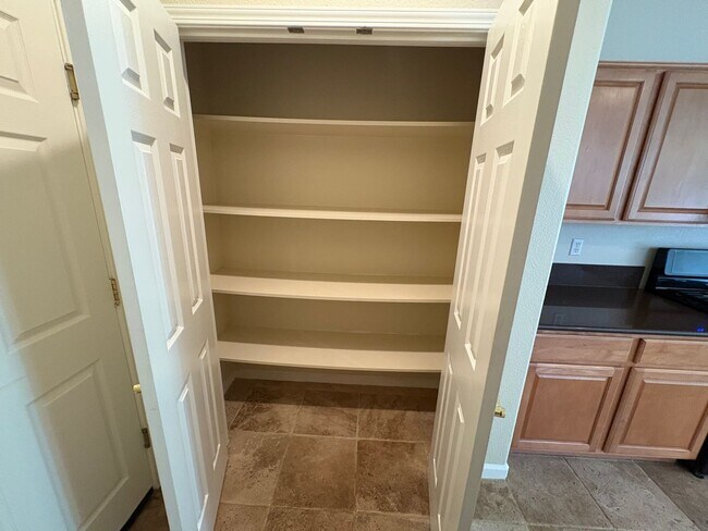 Building Photo - 2216 Cermak Way