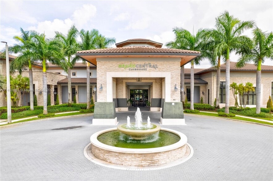 Building Photo - 8878 NW 103rd Ave
