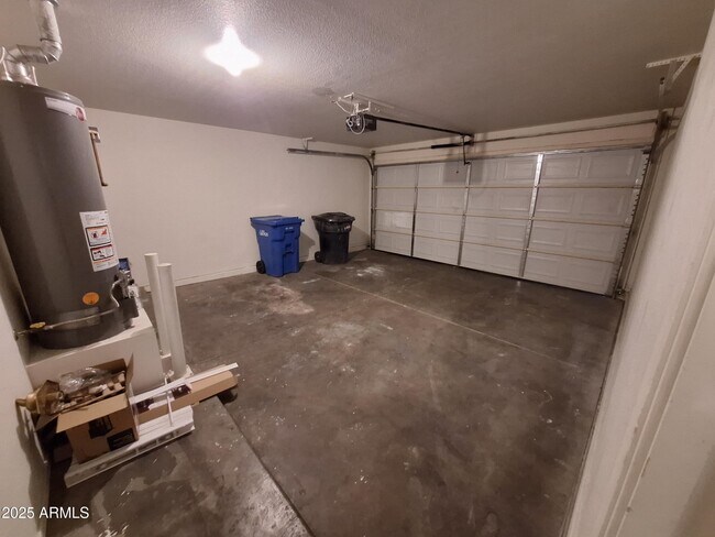 Building Photo - 9345 E Onza Ave