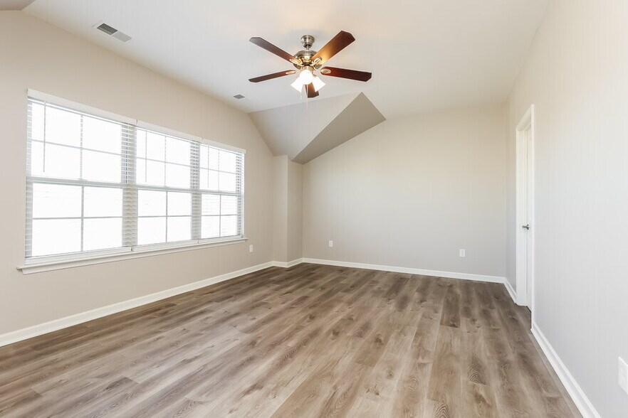 Building Photo - 1858 Warmingfield Dr