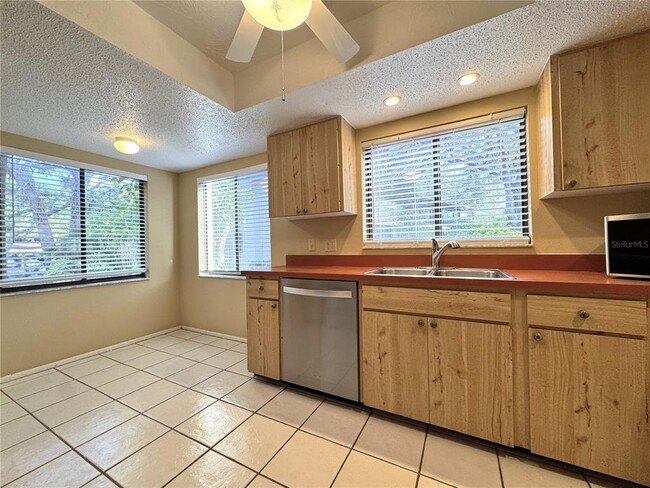 Building Photo - 6466 Seagull Dr