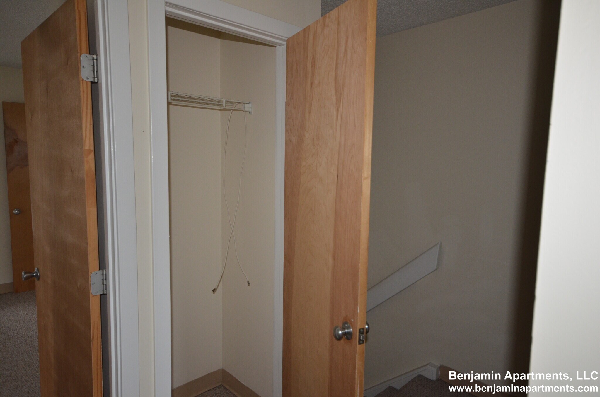 Building Photo - 142 North Beacon St