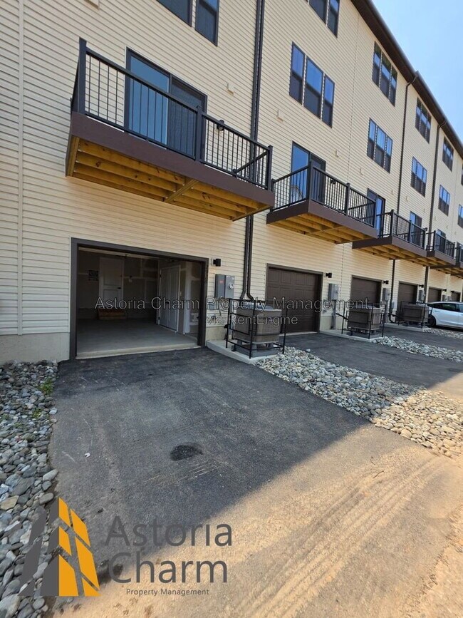 Building Photo - 2928 Maisel St