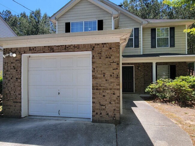 Building Photo - New - New - New Everything! Gorgeous Home Vouchers Accepted