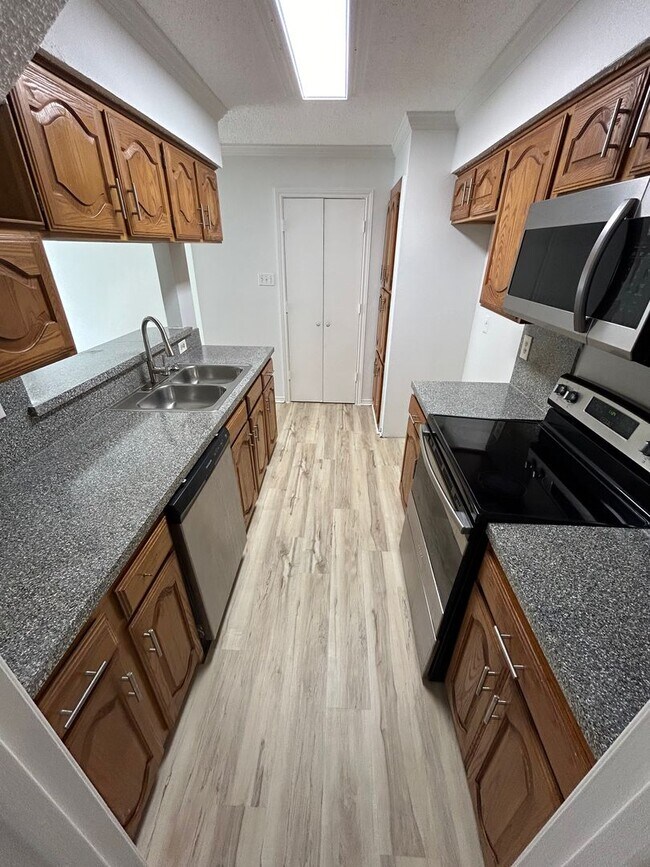 Building Photo - 3712 Pulsar Dr