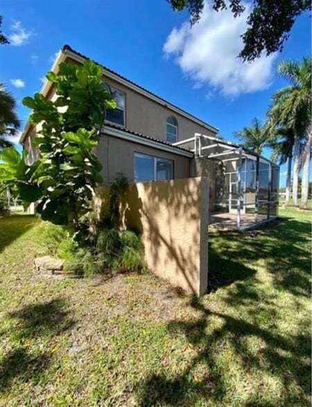 Building Photo - 599 NW 87th Ter