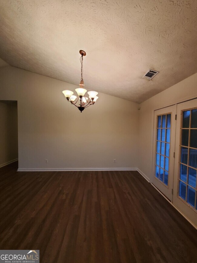 Building Photo - 217 Sweetgum Ln