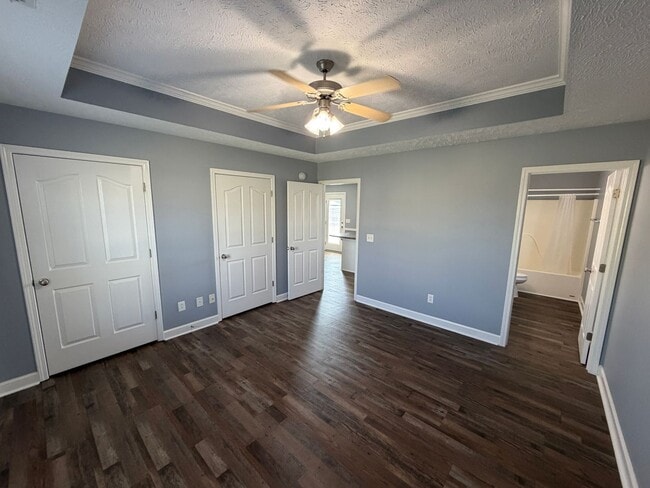 Building Photo - BEAUTIFUL HOME!!!