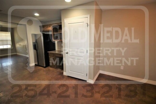 Building Photo - 1017 S 9th St