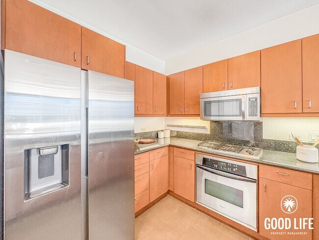 Building Photo - SD: Luminous 2BD/2BA Apartment in East Village with Reserved Parking, City Views & Rooftop Amenities