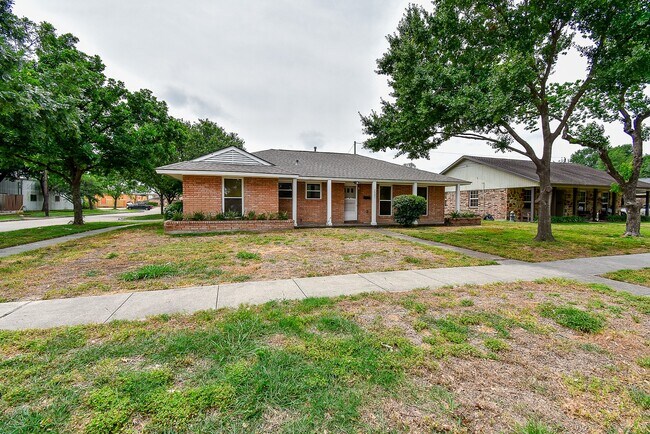 Building Photo - 7901 Ridgeview Dr