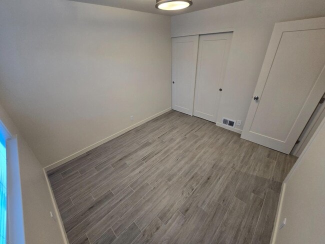 Building Photo - 22 Linden Ave