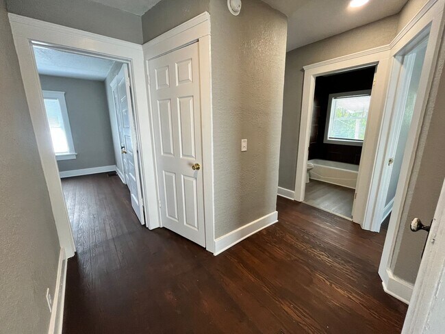 Building Photo - 3320 Broadway- Beautiful Four Bedroom Home!
