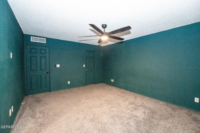 Building Photo - 11416 Lake Ozarks Dr