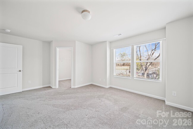 Building Photo - 715 Lackey St