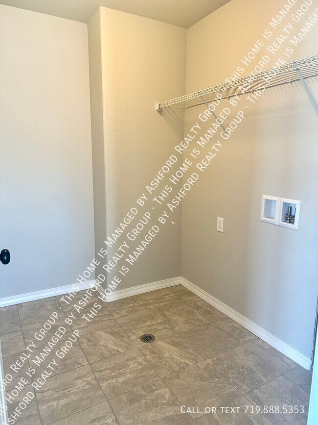 Building Photo - 7351 Coppermine Ct