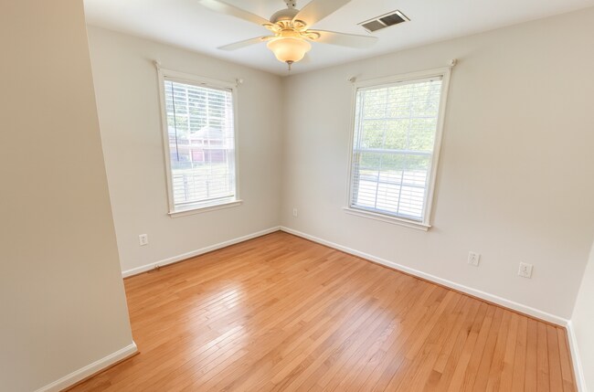 Building Photo - 42802 Higgs Ln