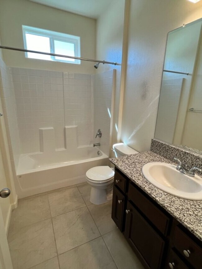 Building Photo - 3306 Manchester St