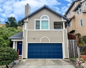 Building Photo - Executive Single Family Home with Ocean Vi...