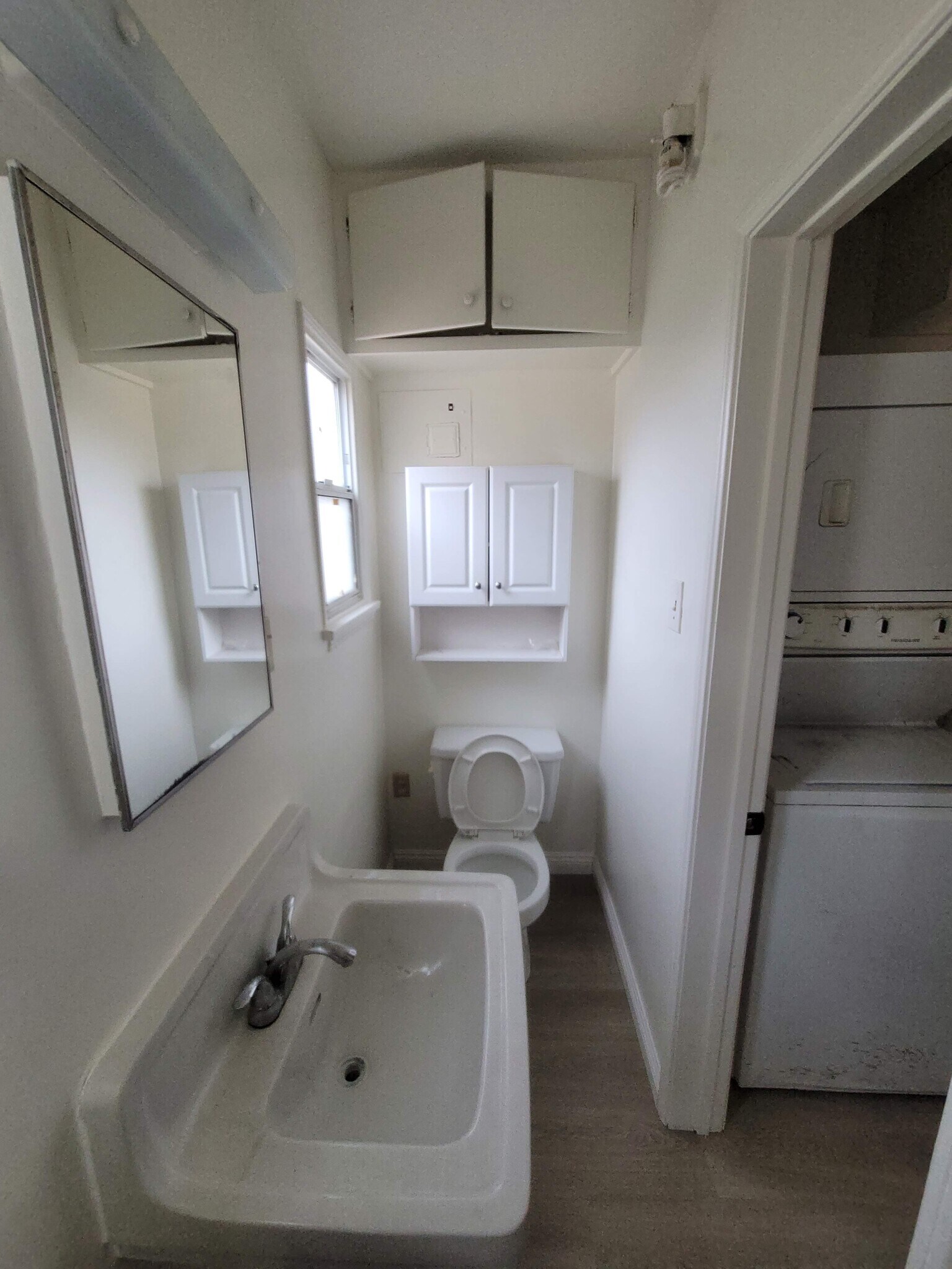 Building Photo - 2321 Veteran Ave