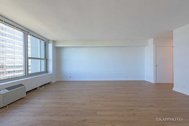 Building Photo - 3600 N Lake Shore Dr