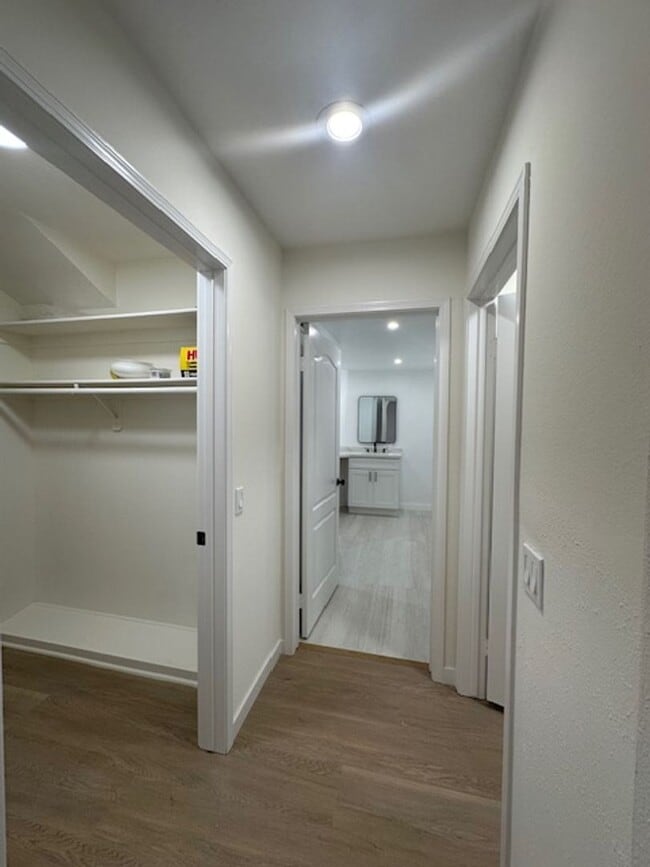 Building Photo - Stunning gated executive home completely redone