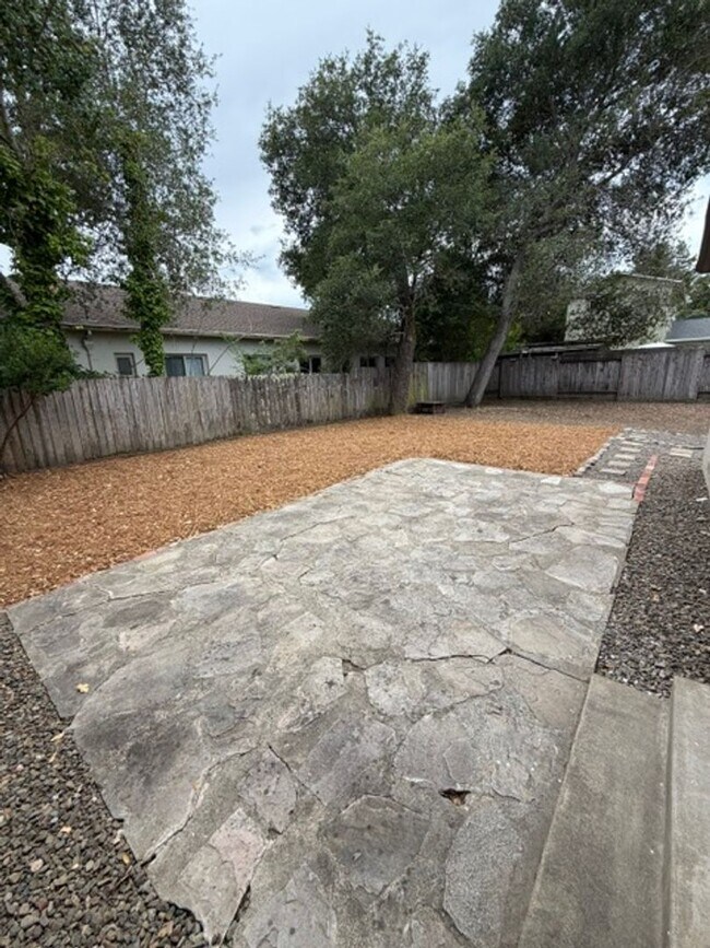 Building Photo - Charming JC Neighborhood Rental with Brand-New Kitchen & Hardwood Floors