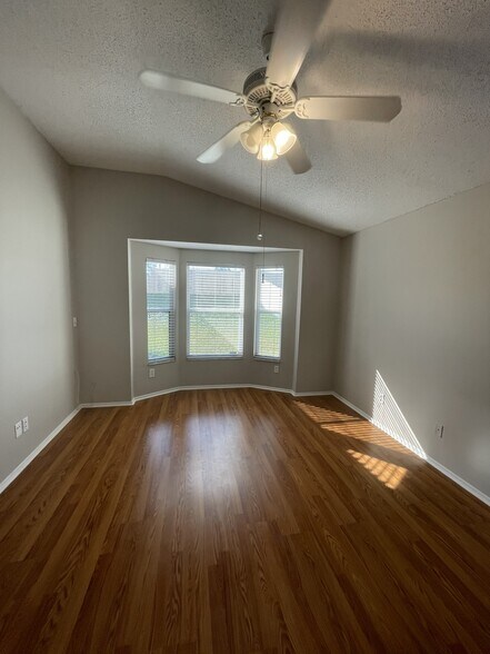 Building Photo - 554 Lake Cypress Cir