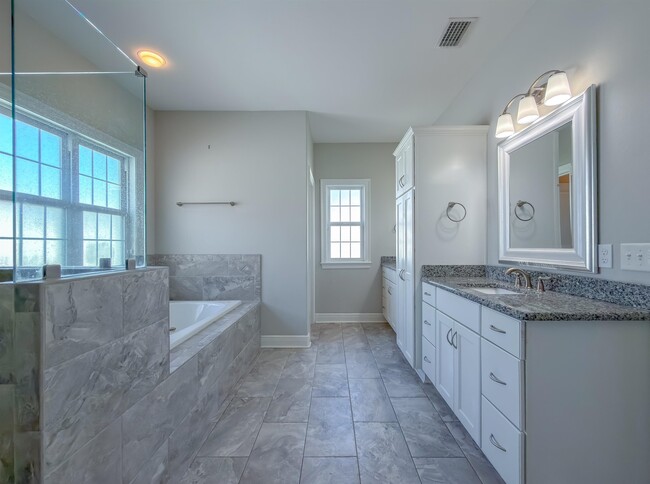 Building Photo - 2508 Goldenrod Wy