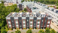 Building Photo - 970 Youngs Ln