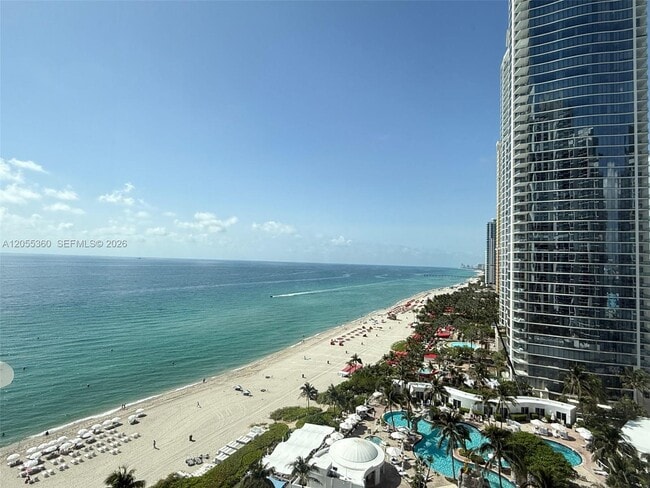 Building Photo - 18101 Collins Ave