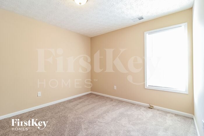 Building Photo - 812 Eagle Glen Crossing