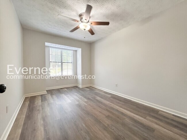 Building Photo - 640 Cranberry Trail