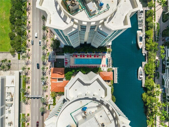 Building Photo - 250 Sunny Isles Blvd