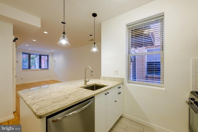 Building Photo - 1771 Swann St NW